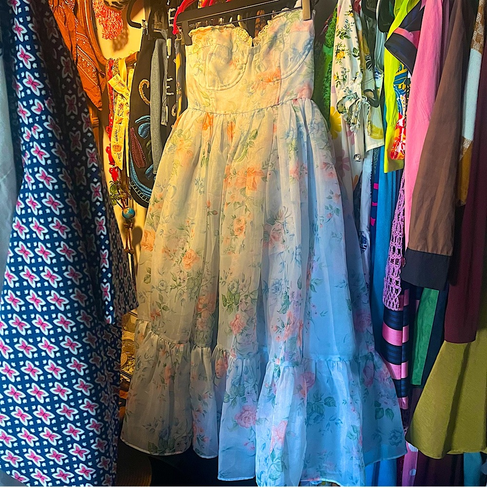 Pastel floral Selkie dress - Picture 8 of 8